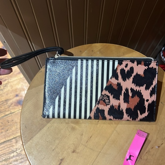 Victoria's Secret Wristlet Wallet - Picture 5 of 6